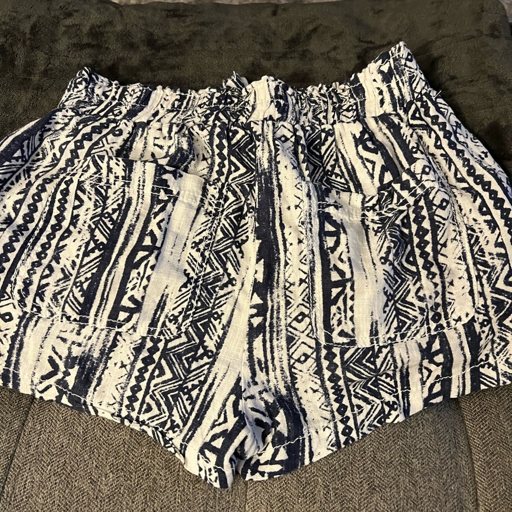 High Waist Black and White Geometric Shorts